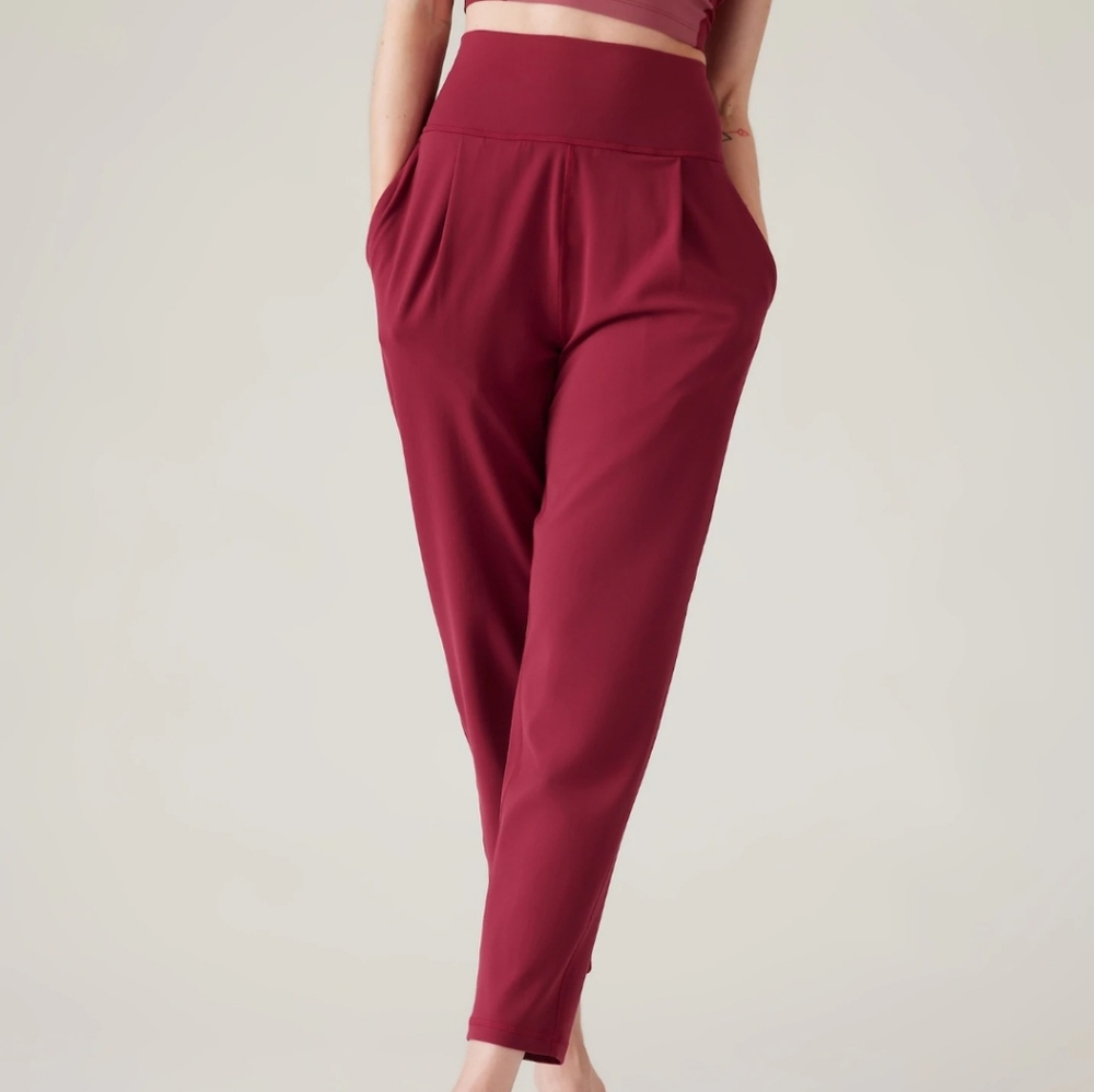 Athleta Elation Pant size XS. Red.